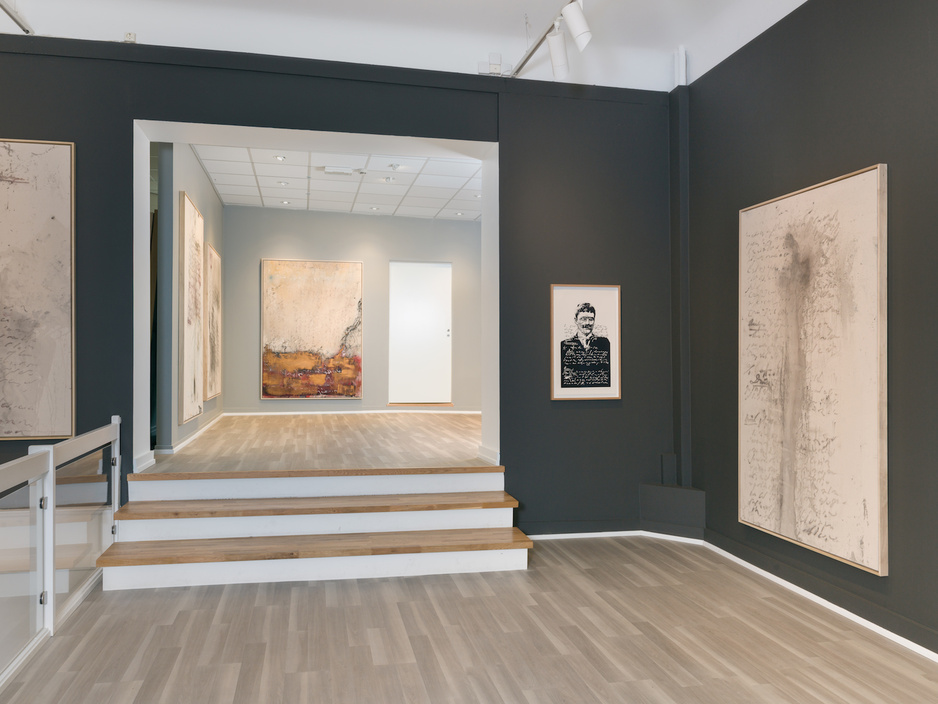 Installasjonsfoto fra Thomas Kvam «The Hamsun Sessions 1926/2016» i QB Gallery.