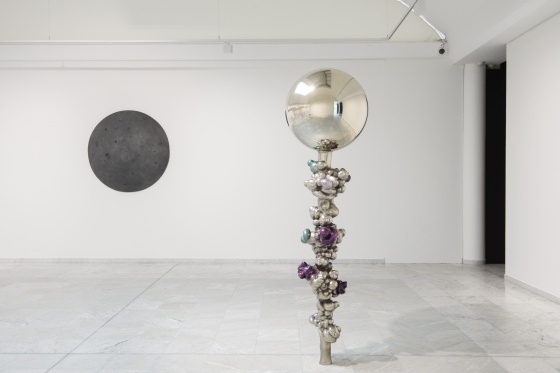 Jone Kvies Celestial Body II, 2012 og Oracle, 2004