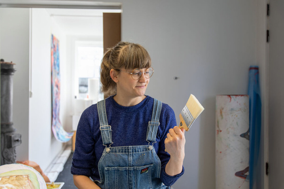 Ida Madsen Følling i sitt atelier på Oslo rådhus. Foto: Ingvild Brekke Myklebust