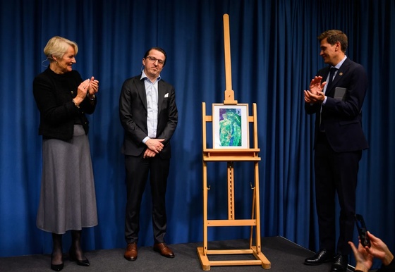 Sverre Bjertnæs er kunstneren bak det nye Nobeldiplomet.