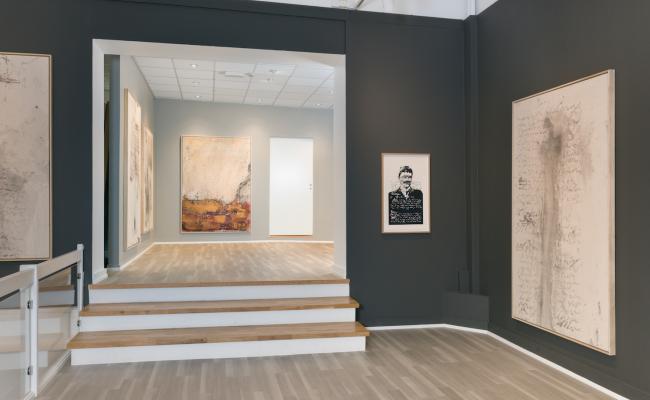 Installasjonsfoto fra Thomas Kvam «The Hamsun Sessions 1926/2016» i QB Gallery.