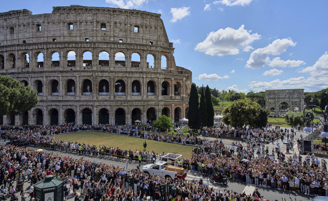 Det flaviske amfiteateret i Roma – bedre kjent som Colosseum.